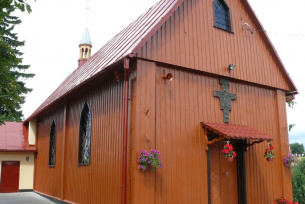 Kościół pw. św. Zofii w Ratajach - widok na nawę boczną